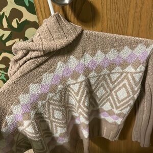 Cute Cream colored cropped turtle neck sweater